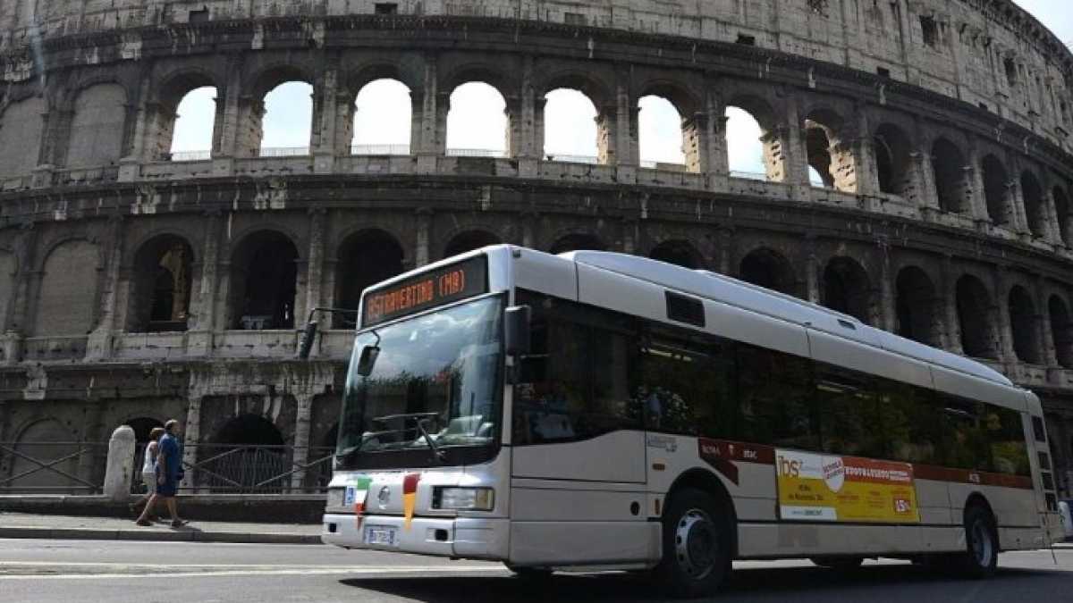 Immagine di Tutti i guai di Roma, tra risse idriche e trasporti al collasso