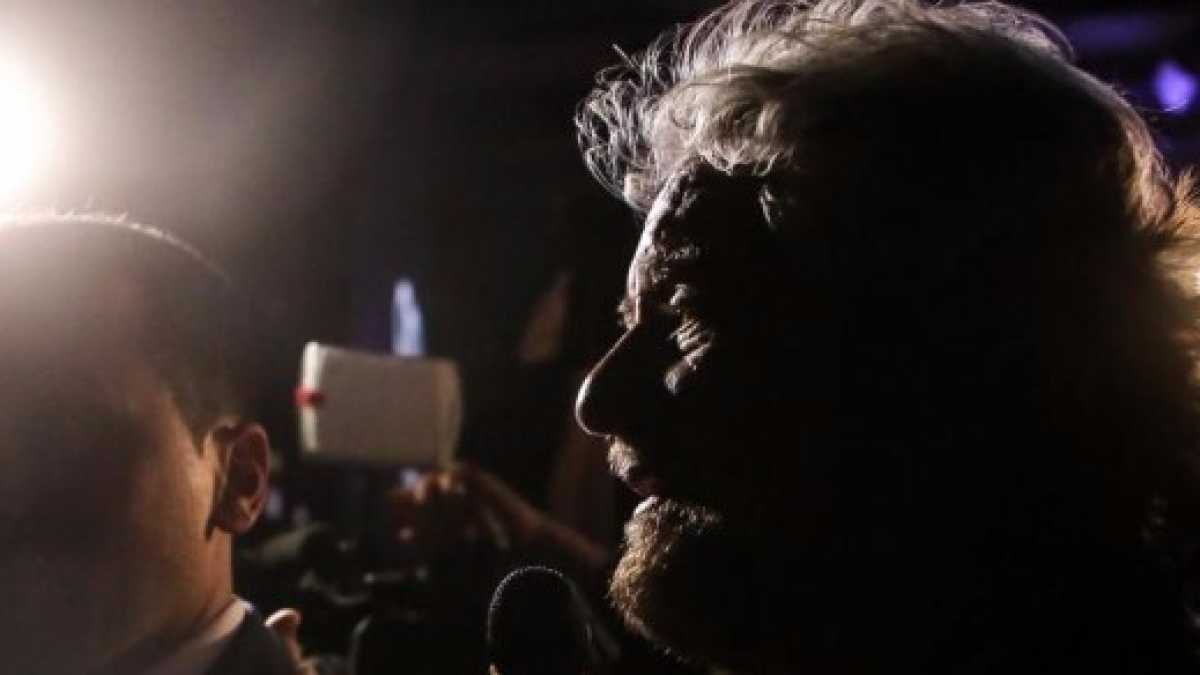 Immagine di La blasfema cerimonia di Grillo in chiesa e il totalitarismo come farsa