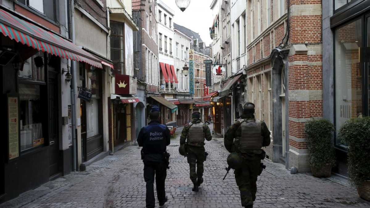 Immagine di Bruxelles chiusa per terrorismo. E' una distopia europea