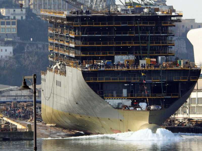 Ultimo varo per l'azienda navale Fincantieri di Castellammare di Stabia (Foto La Presse)