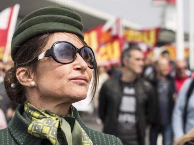 Roma - Aereoporto di Fiumicino: Sciopero e corteo dei lavoratori precari di Alitalia (foto LaPresse)