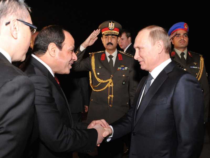 Abdel Fattah al Sisi con Vladimir Putin (foto LaPresse)