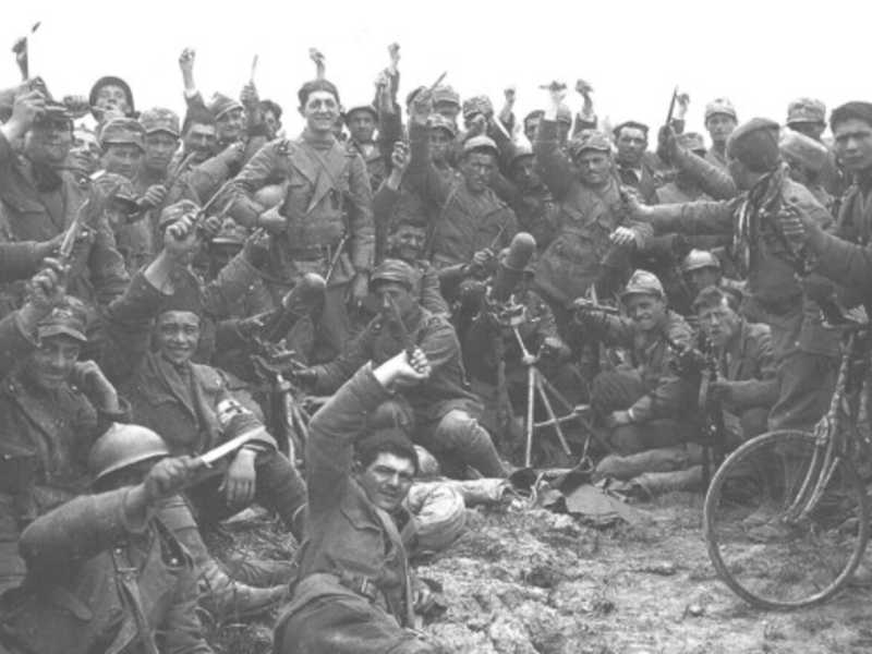 Un gruppo di Arditi durante la Prima Guerra mondiale 