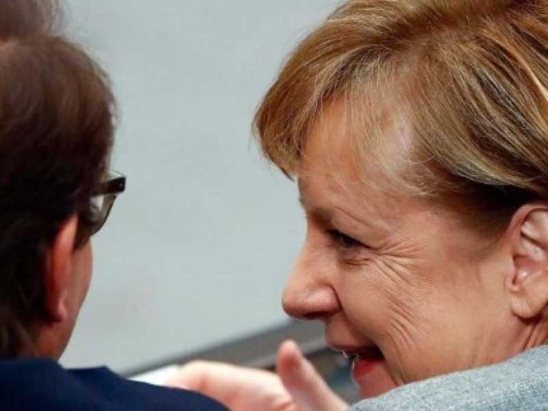 La Germania divisa, la battaglia delle tasse e Totò Riina. Di cosa parlare stasera a cena