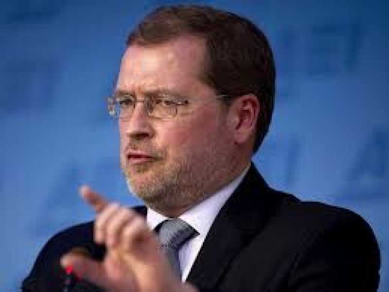 Arriva un americano a Roma, anzi un marziano, l’anti tasse Norquist