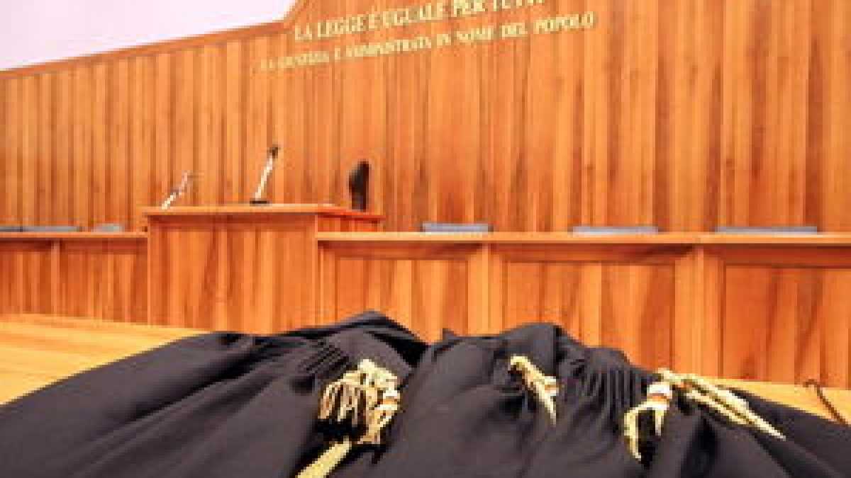 Immagine di Voto di scambio, il pasticcio chiodato fa gola a boss e pm