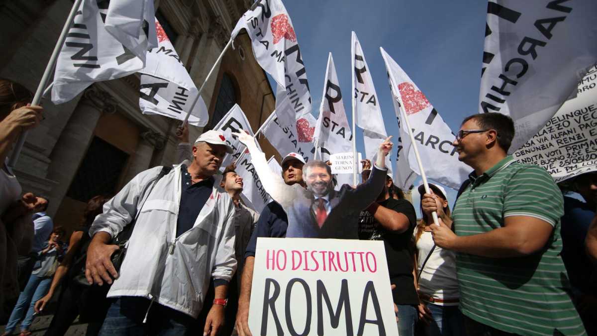 Immagine di Marino, il politico ground zero che consegna gli scontrini e basta