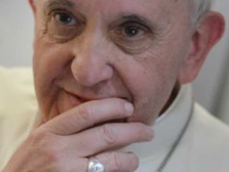Il Papa e il gesuita prog.: “L’aria fresca è lui, le encicliche chi se le legge?”