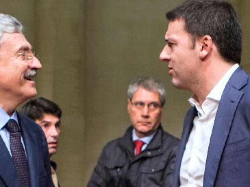 Massimo D'Alema e Matteo Renzi (foto LaPresse)