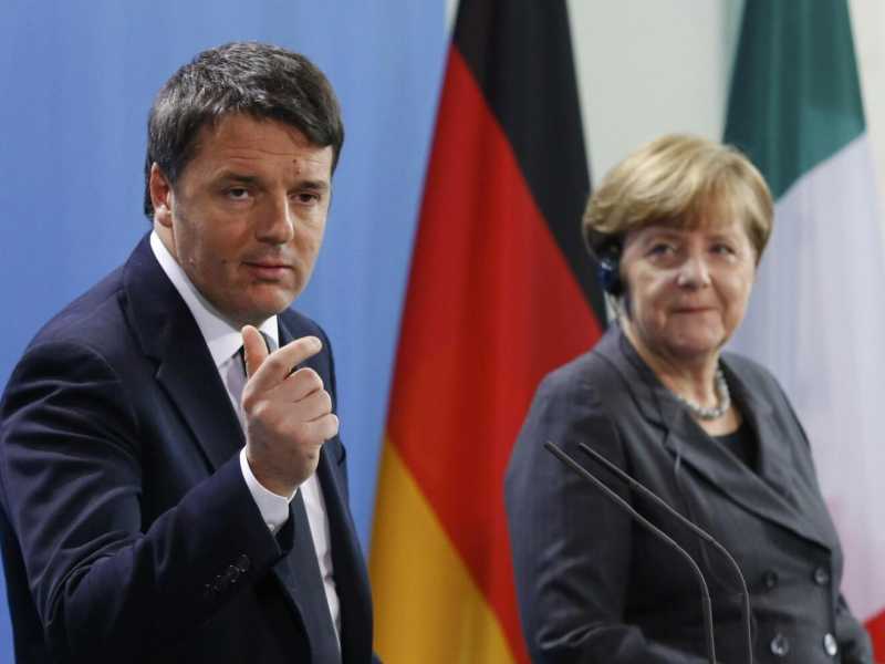 Matteo Renzi e Angela Merkel (foto LaPresse)
