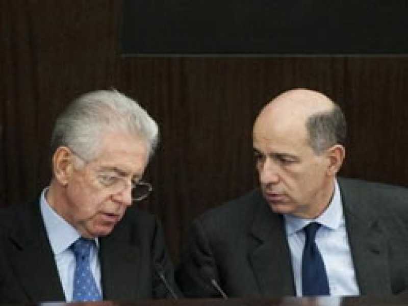 Formigoni lancia Passera (a sua insaputa) perché Casini intenda