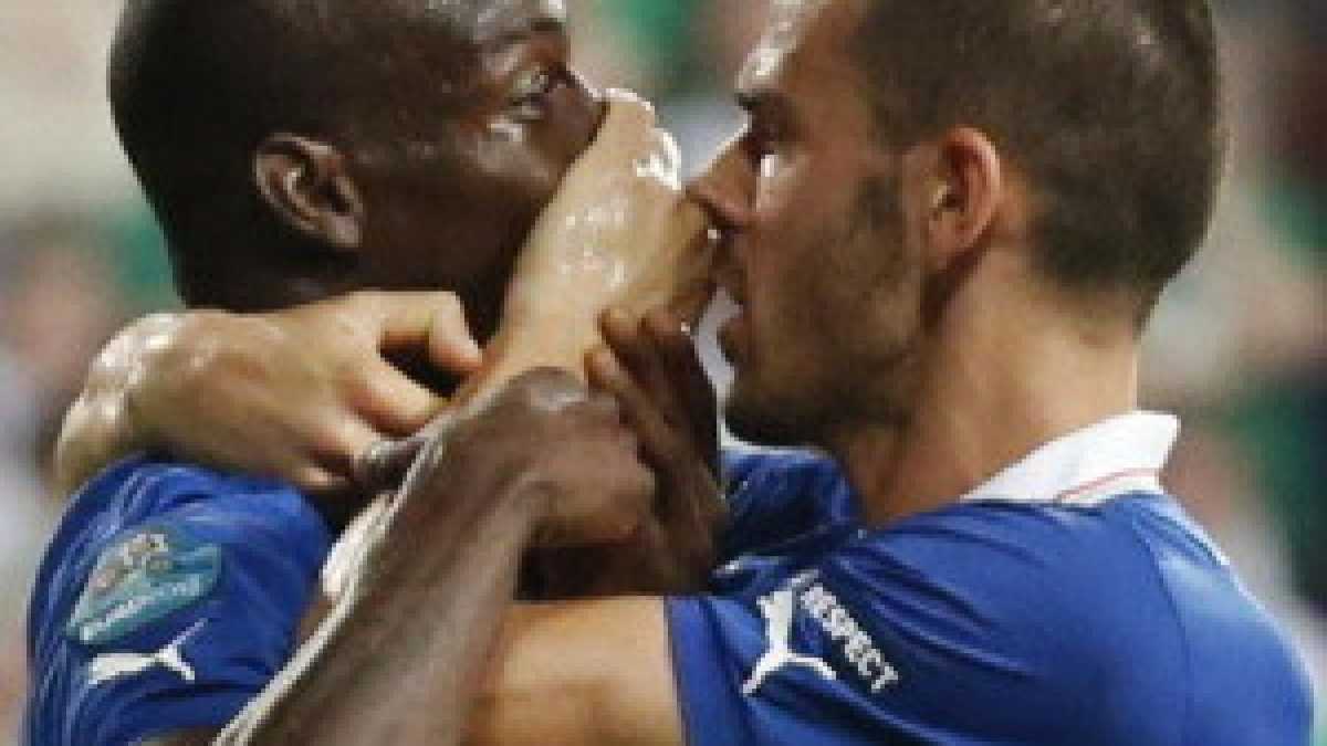Immagine di Nella mano di Bonucci che censura Balotelli c’è l’essenza dei bulli buoni
