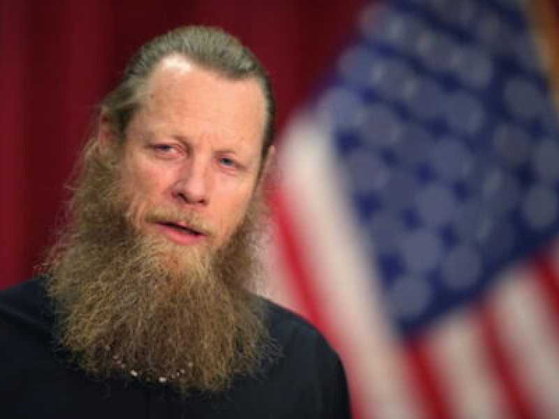 Il padre di Bergdahl incarna i sospetti sul militare liberato