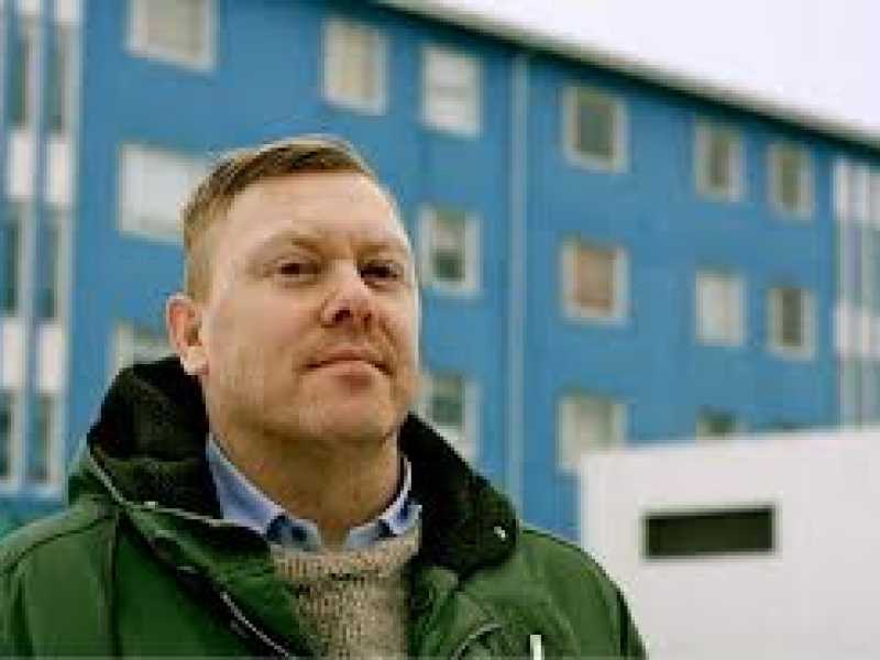 Ma Grillo lo sa che il sindaco-comico di Reykjavík lascia la politica?