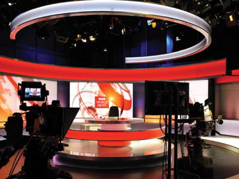 &ldquo;La Bbc non ha pi&ugrave; testa, non ha pi&ugrave; cuore, non ha pi&ugrave; anima. Soprattutto, non ha pi&ugrave; coscienza&rdquo;, ha sentenziato lo storico Paul Johnson
