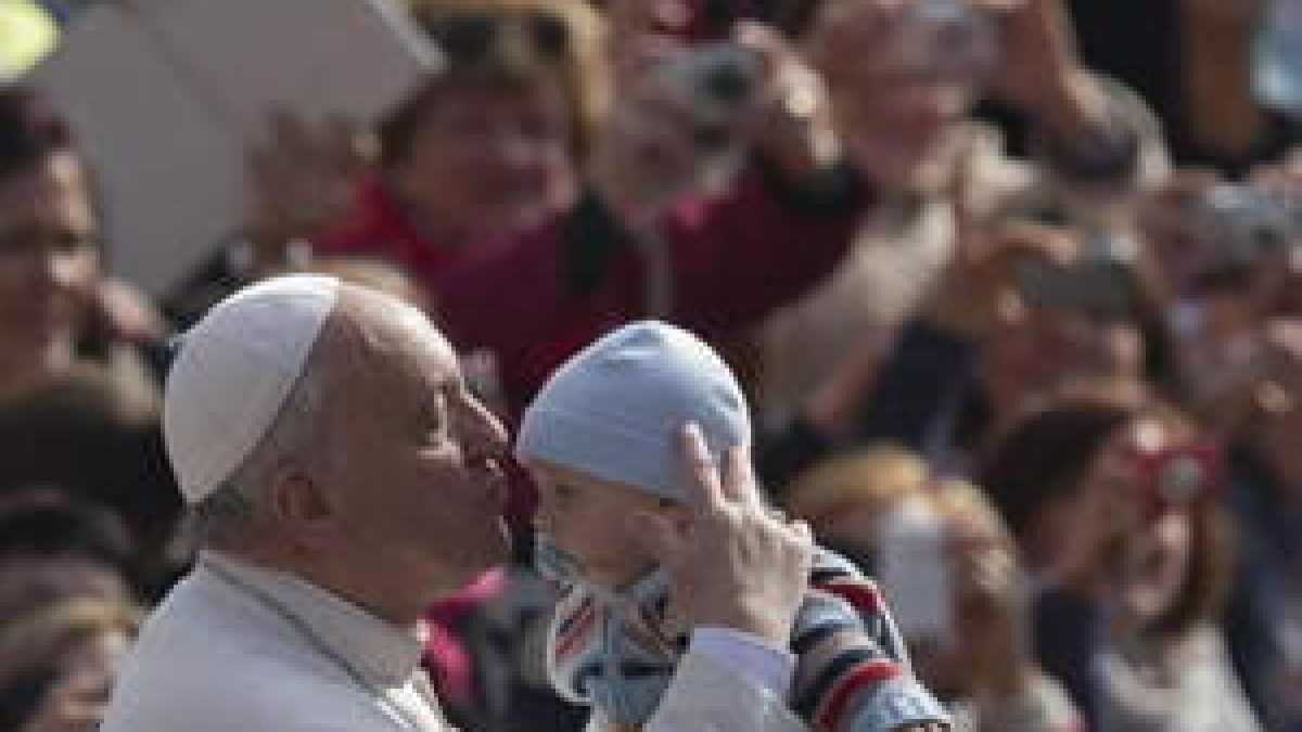 Immagine di "Unione tra l'uomo e la donna". Il matrimonio secondo Francesco
