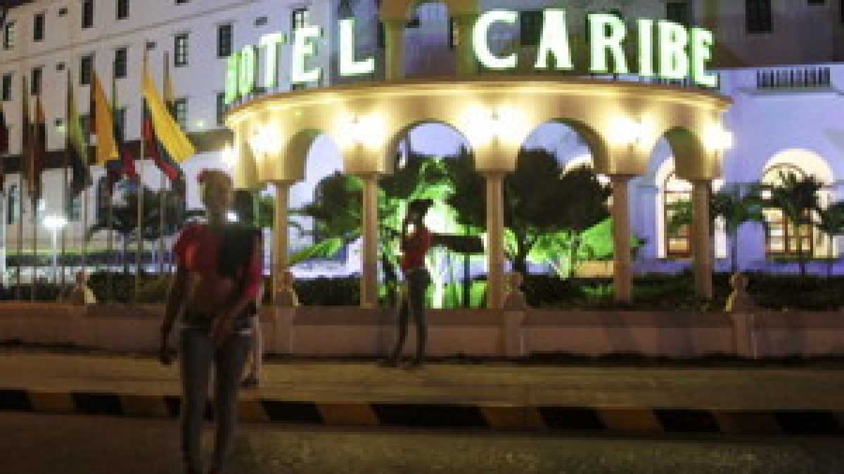 Immagine di Bordelli, 007, escort, tropici