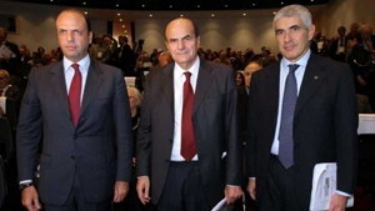 Immagine di Casini, Alfano (e Letta) provano a spegnere il fuoco dell’antipolitica
