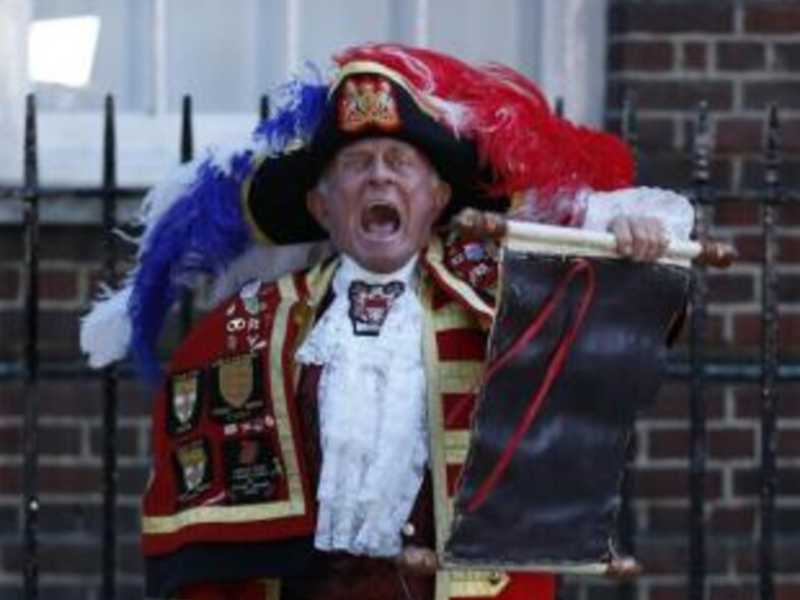Con l’arrivo del royal baby, Kate dovrà uscire dal suo mutismo e stare attenta ai consigli di zia Pippa