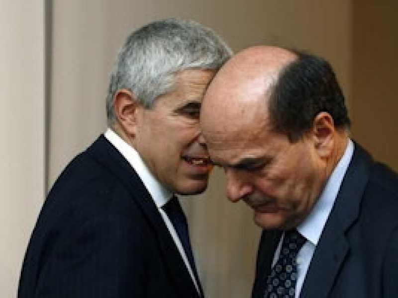 L’accordo elettorale c’è, ma il gioco degli specchi non rassicura Casini