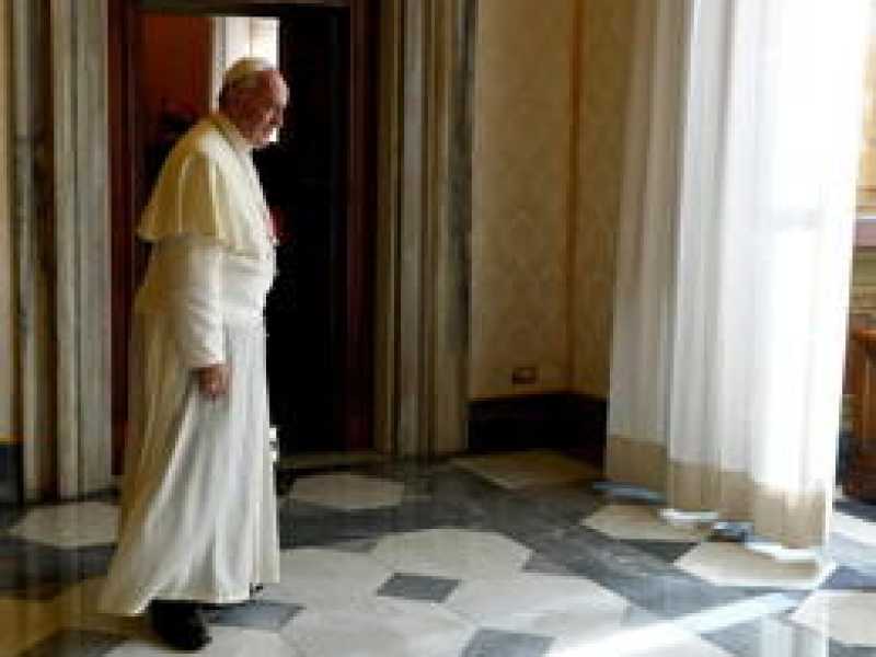 Un Papa senza distanza