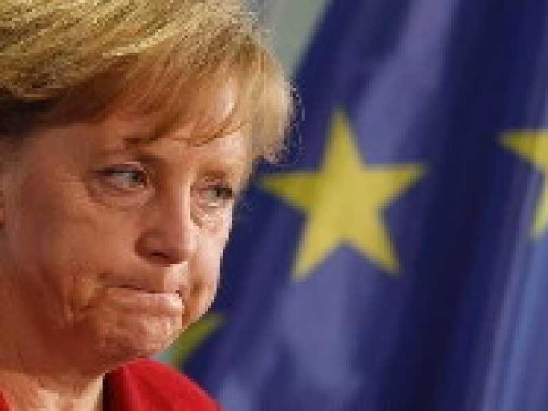 Da sinistra in difesa della Merkel
