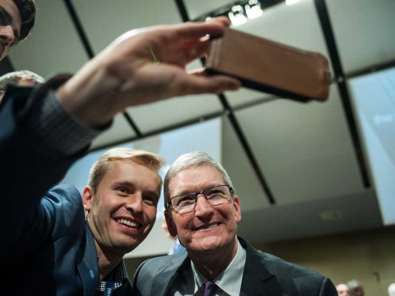 La sfida europea di Cameron, Tim Cook in Bocconi e il cibo bio. Di cosa parlare stasera a cena