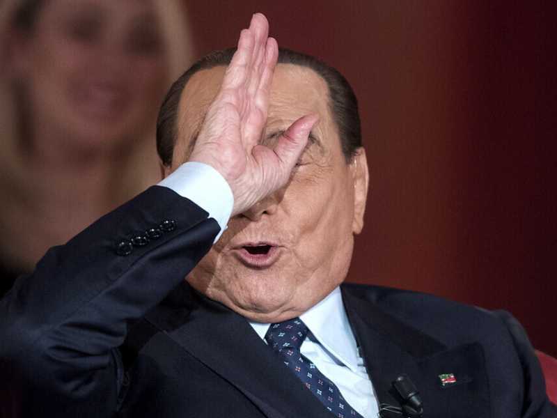 I tamponi di fedeltà di Berlusconi. In Forza Italia si agitano per preparare il futuro