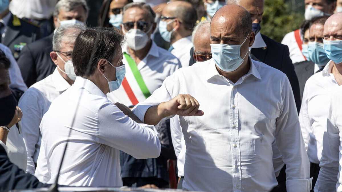 Immagine di Conte telefona a Zingaretti: "Complimenti Nicola, grande risultato"