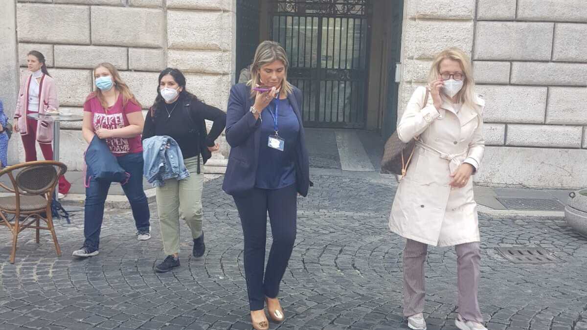 Immagine di "Il Senato non chiude". Rientrato l'allarme dopo i due senatori risultati positivi