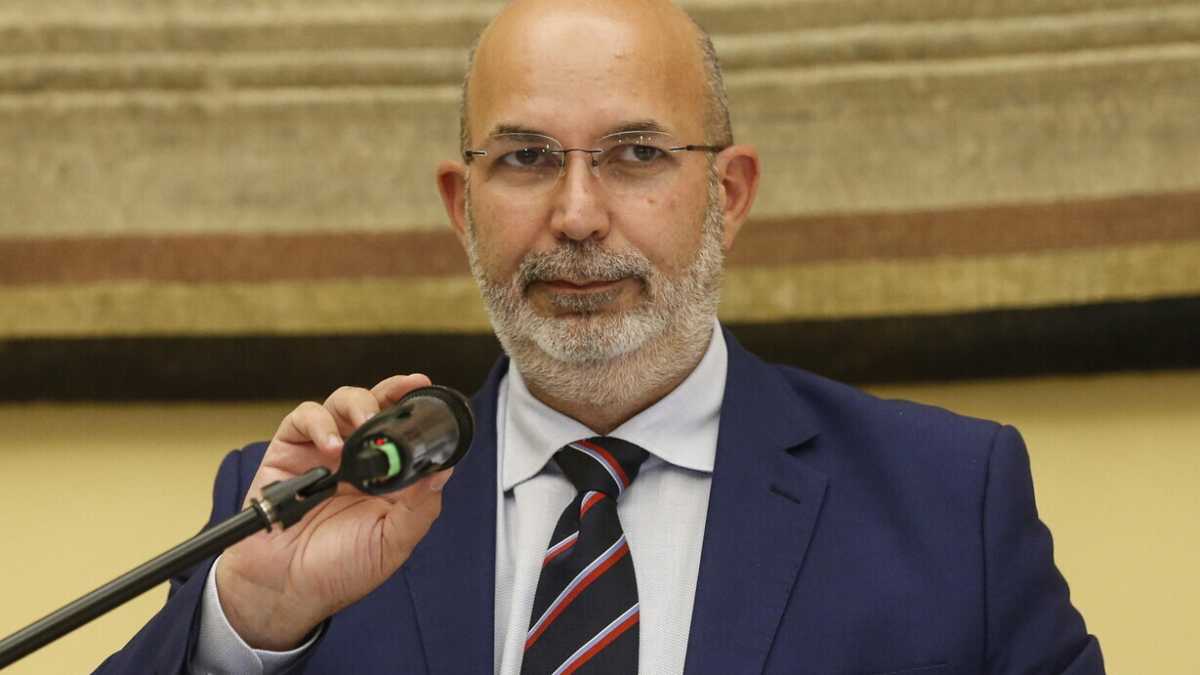 Immagine di Crimi va di fretta: ecco gli Stati generali sprint del M5s