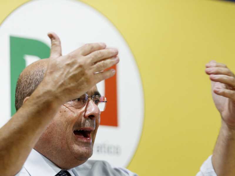 L'eternità del Pd. Finito, diviso: "E invece siamo destinati a durare". Lo spiega Bettini