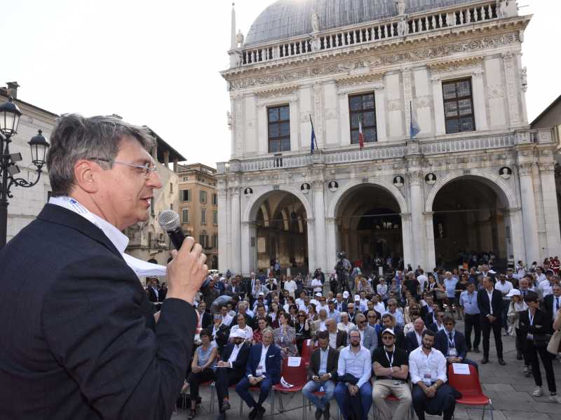 Del Bono, sindaco Pd di Brescia: "Dpcm raffazzonato. Poteri chiari e Mes subito"