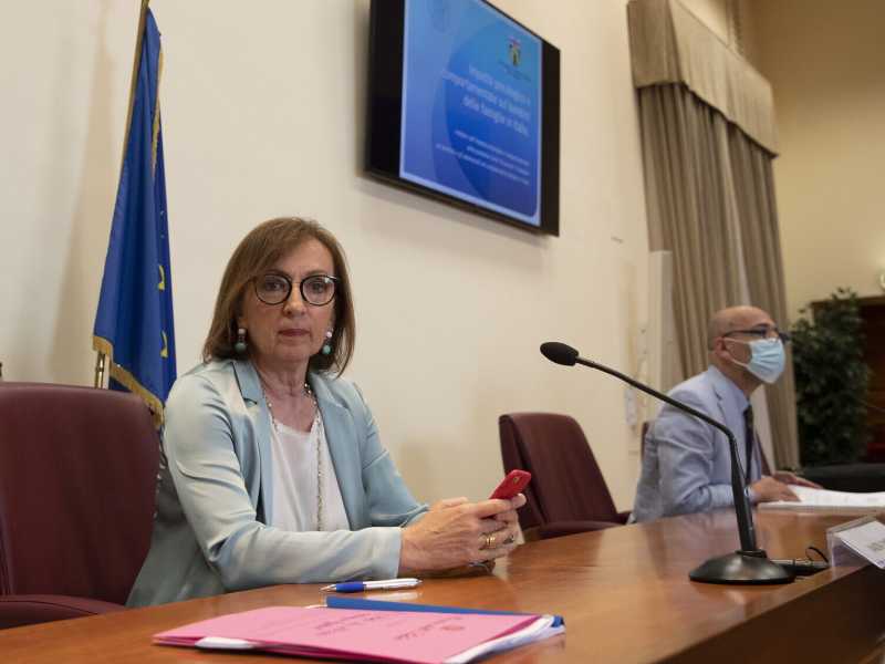 "Troppi ritardi da parte delle regioni. Non sarà lockdown". Parla Sandra Zampa
