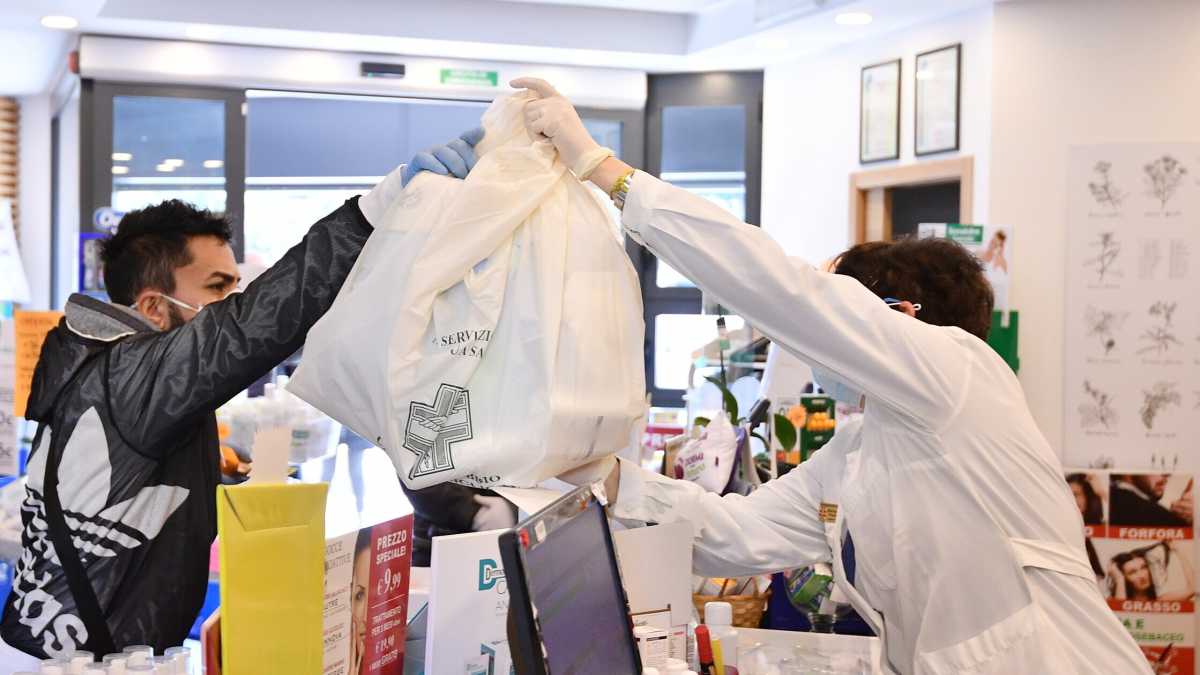 Immagine di Lattoferrina: come nasce la pseudocura anti Covid