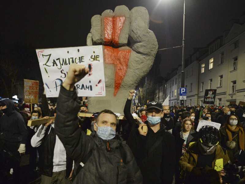 La piazza segna un punto in Polonia