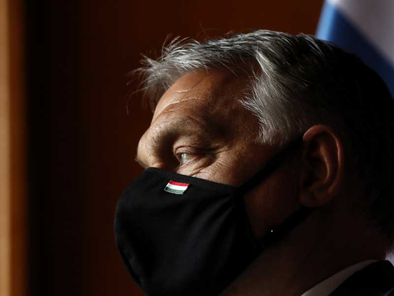 Il premier ungherese Viktor Orban al vertice V4 (Slovacchia, Repubblica Ceca, Polonia e Ungheria) al castello di Lednice.11 giugno 2020 (AP Photo/Petr David Josek)&nbsp;<br />