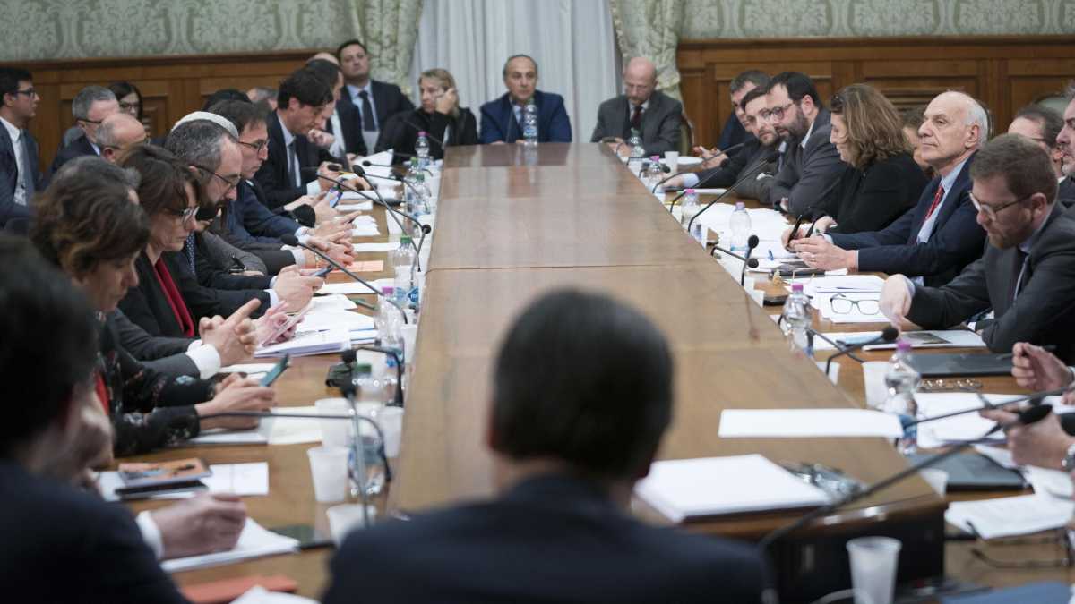 Immagine di "Parlate con Goracci". Chi è l'ambasciatore di Conte che si immola nello stallo