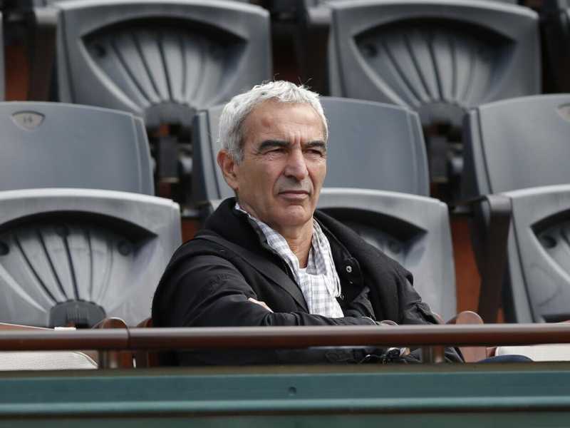 Il ritorno del grande antipatico Domenech baciato dalle stelle
