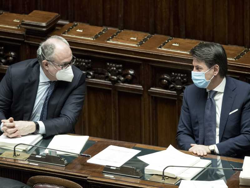 Così il Recovery è finito ostaggio della crisi. Si tratterà fino a sabato