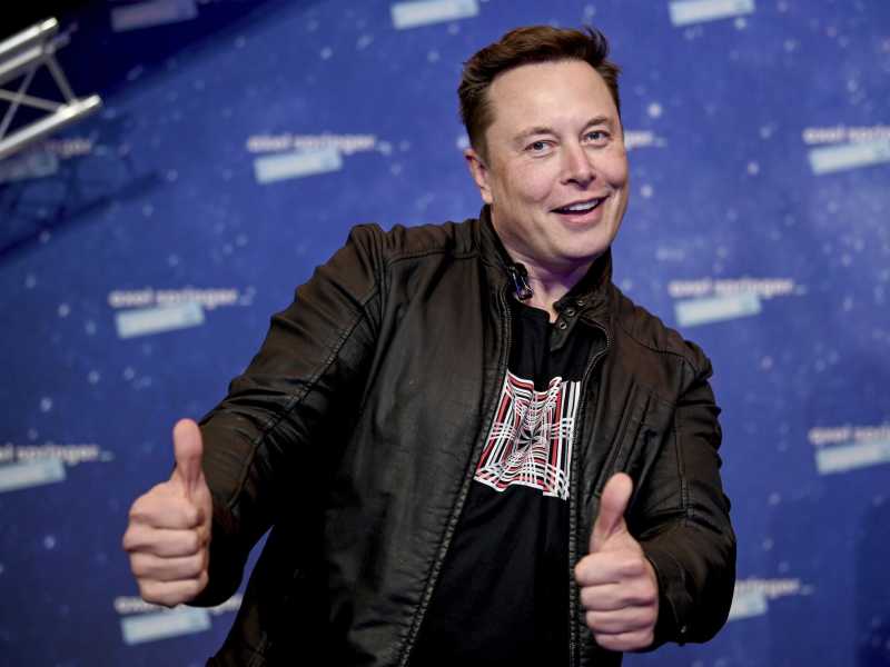 Bolla un corno. Come ha fatto Musk a diventare il re del mondo