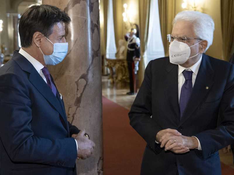 La mediazione impossibile del Pd e del Colle tra a Renzi e Conte
