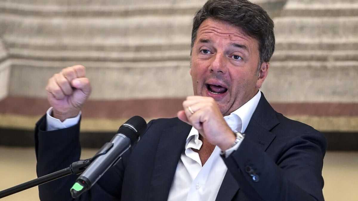 Immagine di Matteo Renzi, tra elogio funebre e Marcolino d'oro