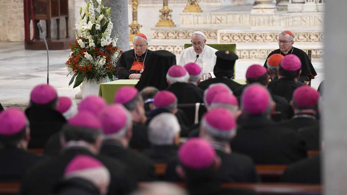 Immagine di L’offensiva dei vescovi nasconde una grande divisione interna