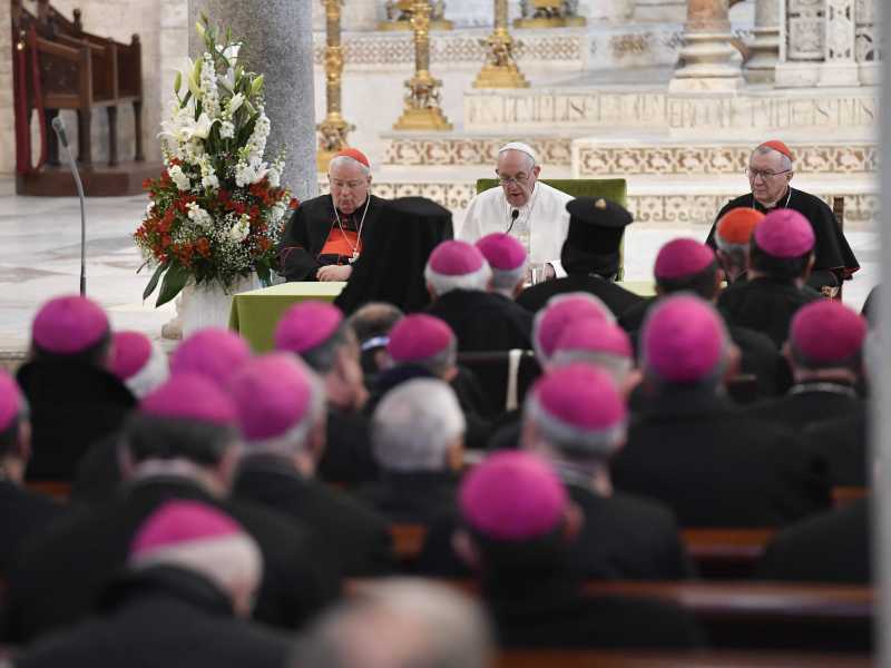 L’offensiva dei vescovi nasconde una grande divisione interna