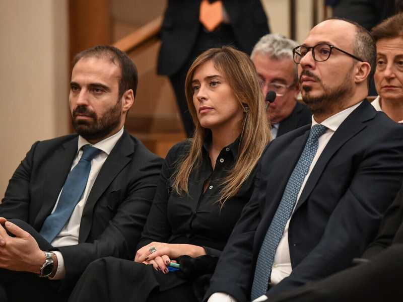 Italia elettrica. I renziani reggono, ma i nervi sono tesi: "Fregati due volte dal Pd"