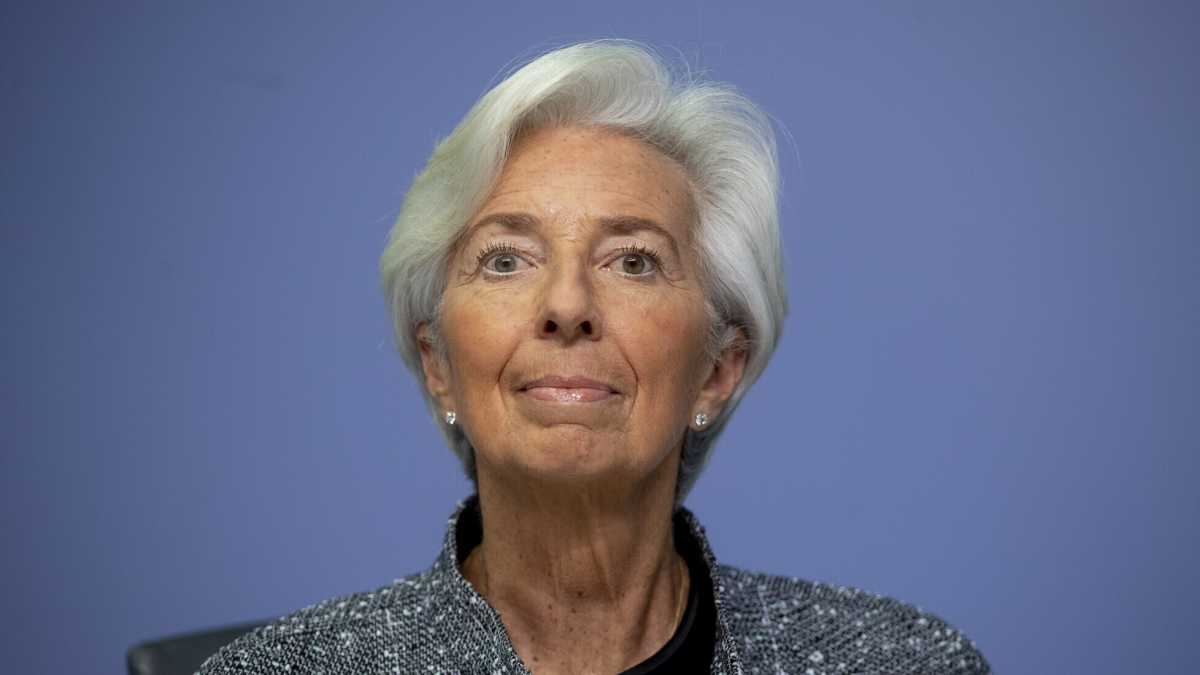 Immagine di Lagarde incalza i governi: "Avanti con i piani del Recovery"