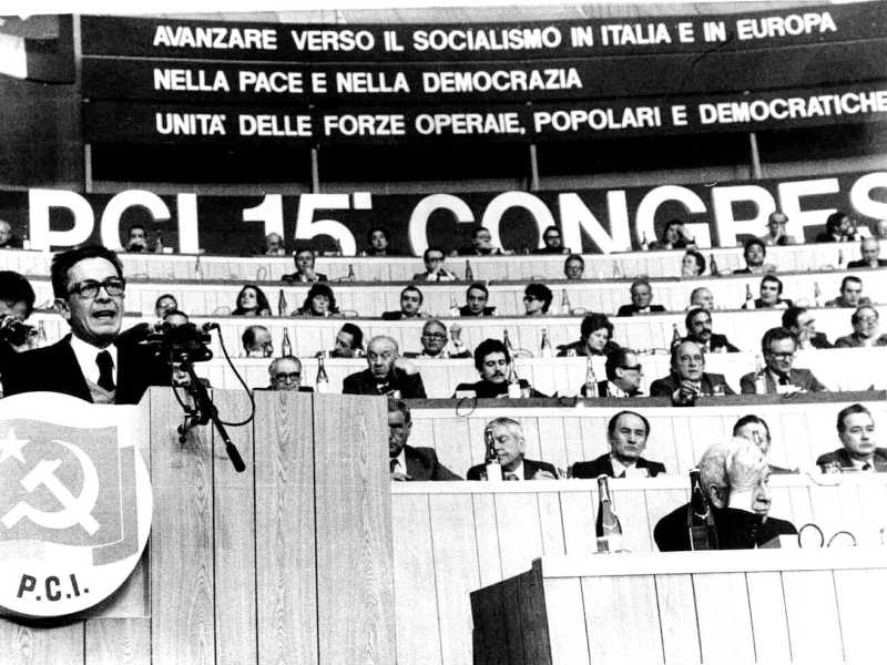 30 marzo 1979: il segretario Berlinguer parla all'XI Congresso del Pci (LaPresse/Publifoto)