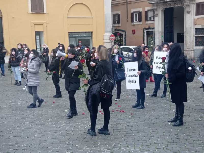 Covid, gli imprenditori del gioco pubblico: "Comparto in ginocchio: favore alla criminalità"