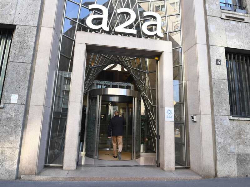 &nbsp;La sede di A2A a Milano (foto Ansa)<br />